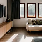 Magnificent In The Mountains Apartment Banite